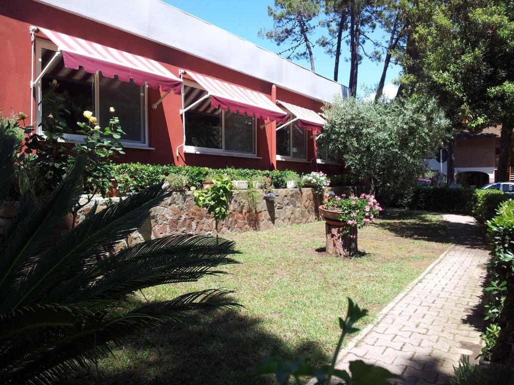 Hotel Grifone Principina a Mare Esterno foto