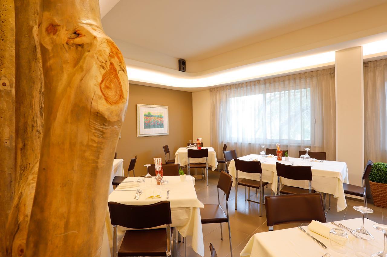 Hotel Grifone Principina a Mare Esterno foto