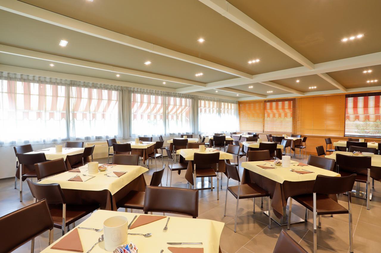 Hotel Grifone Principina a Mare Esterno foto