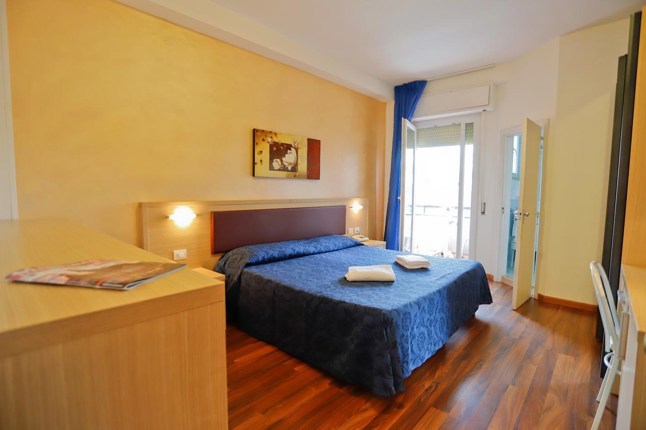 Hotel Grifone Principina a Mare Esterno foto