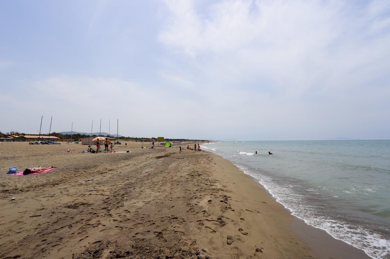 Hotel Grifone Principina a Mare Esterno foto