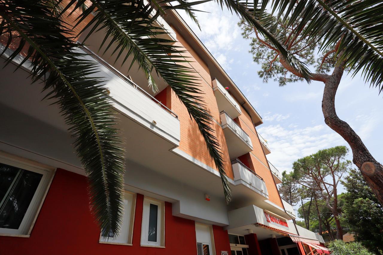 Hotel Grifone Principina a Mare Esterno foto