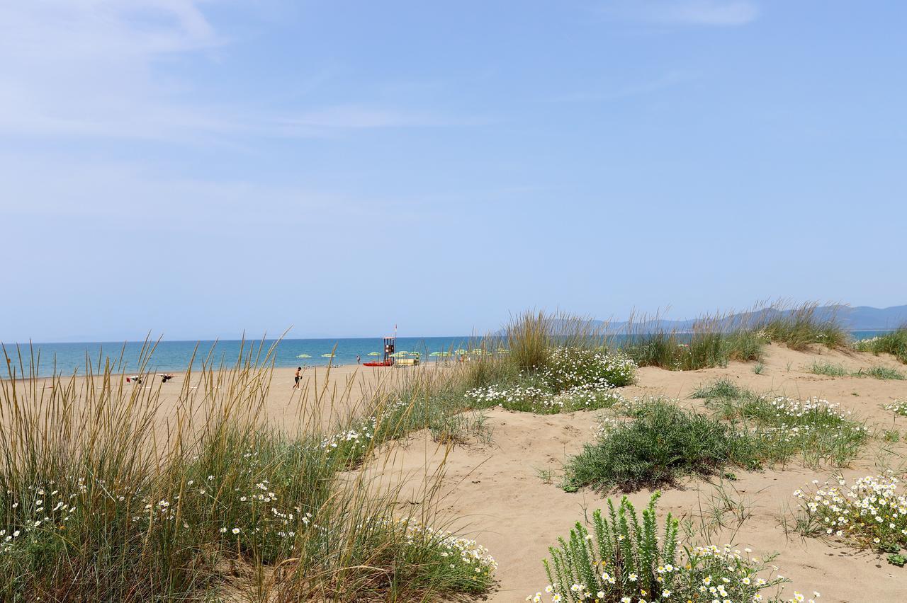 Hotel Grifone Principina a Mare Esterno foto