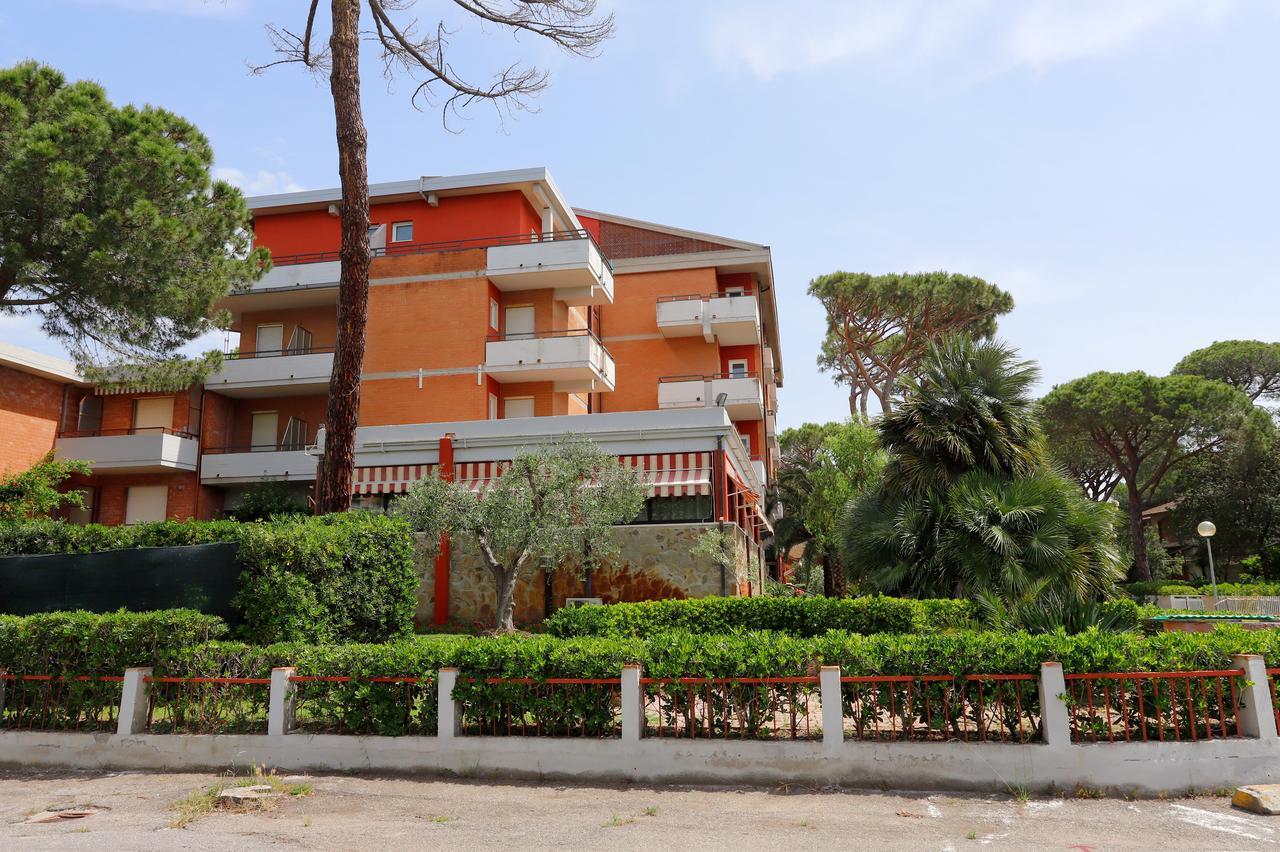 Hotel Grifone Principina a Mare Esterno foto